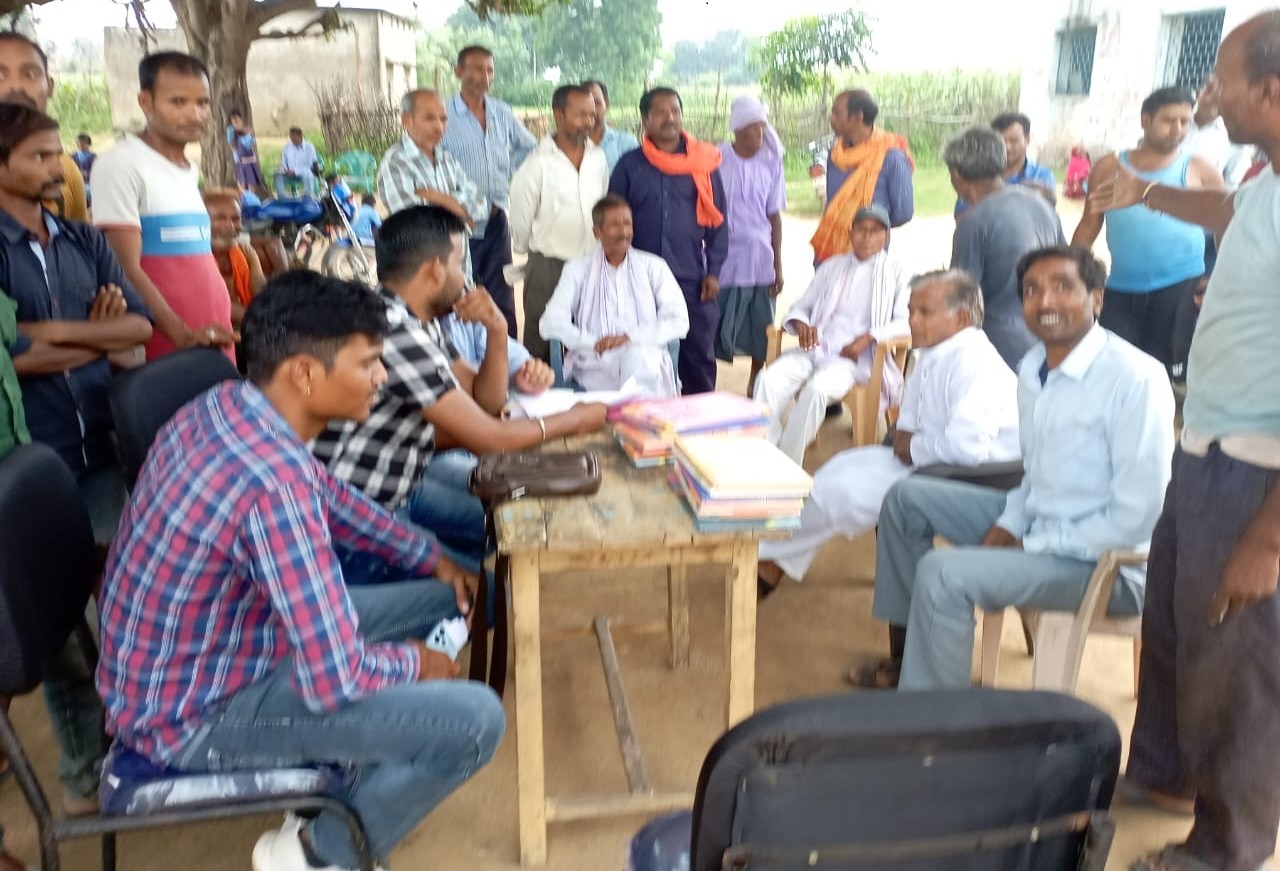 kjbgfjkh 18 माह से नही मिला राशन दुकान संचालक पर एक ग्रामीण के द्वारा एसडीएम से लिखीत में शिकायत दिया गया