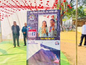 6-300x225 कलेक्टर एवं एसपी ने किया मतदान