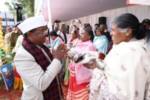 IMG-20240126-WA0497-300x200 75वें गणतंत्र दिवस के अवसर पर आदिम जाति कल्याण तथा कृषि मंत्री  रामविचार नेताम ने ध्वजारोहण कर ली परेड की सलामी*