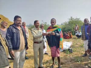 IMG20240131101511-300x225 70 वर्षिय व्यक्ति स्वच्छ होने आए नाला किनारे  हाथियो ने ले ली जान रेंजर ने परिजनो को दी 25 हजार की सहायता राशी