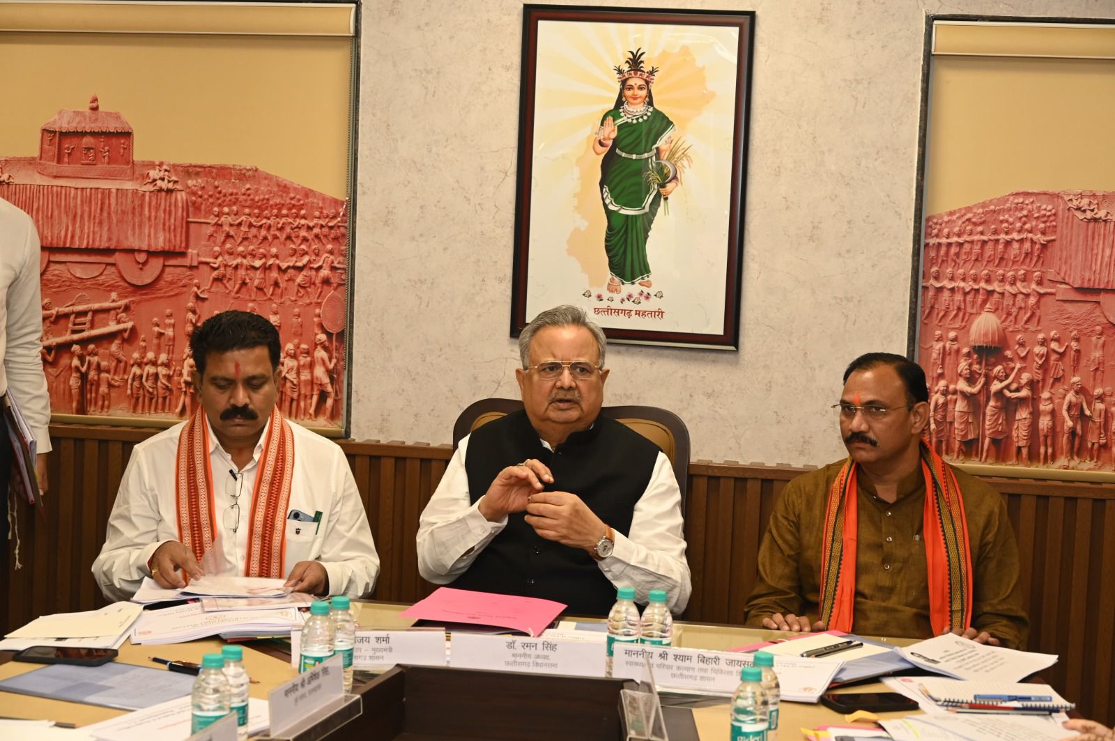 IMG-20240611-WA0028 विशेषज्ञ चिकित्सकों की कमी दूर करने विशेष सचिव की अगुवाई में बनेगी कमेटी