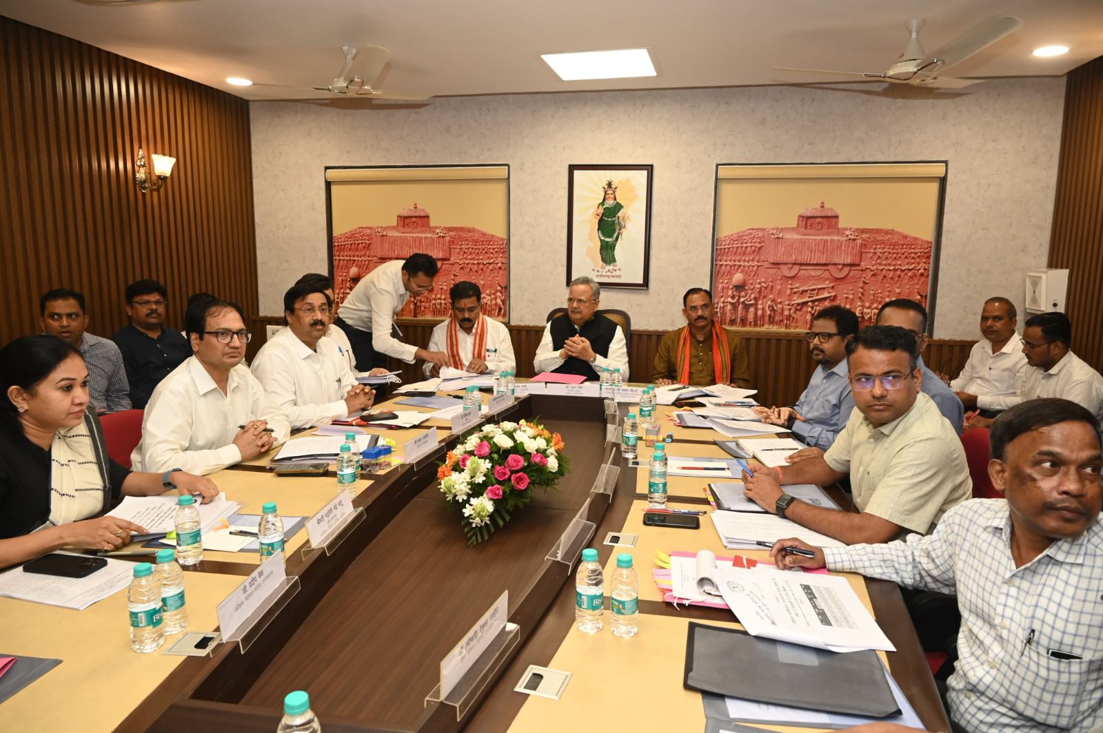 IMG-20240611-WA0029 विशेषज्ञ चिकित्सकों की कमी दूर करने विशेष सचिव की अगुवाई में बनेगी कमेटी