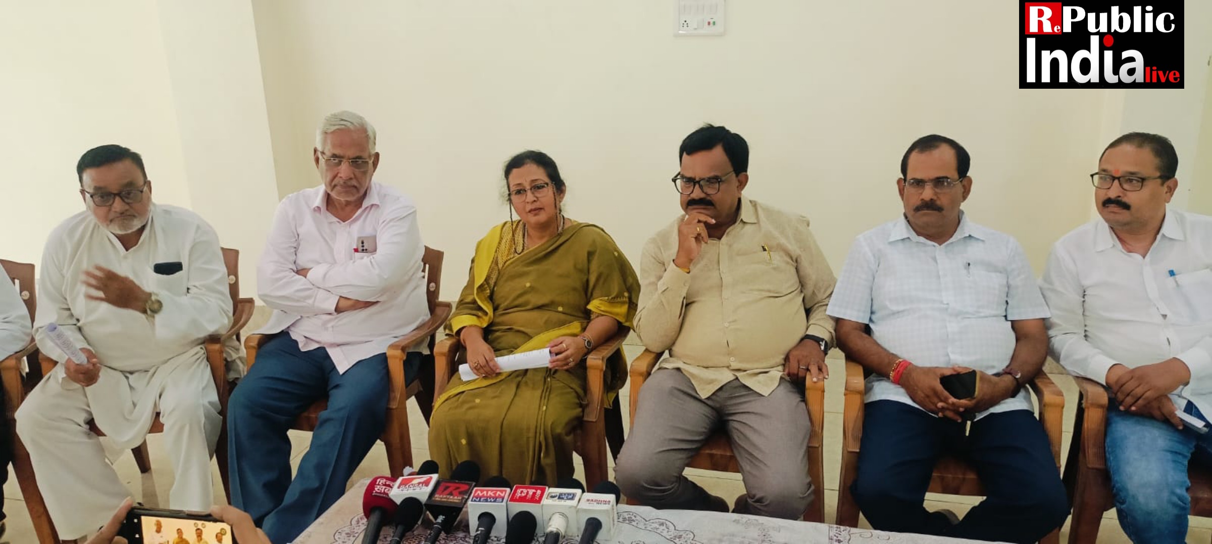 Picsart_24-08-22_16-52-28-541 विधायक देवेंद्र यादव की गिरफ्तारी साय सरकार की बौखलाहट और विपक्ष को बदनाम करने की साजिश: अम्बिका सिंहदेव।