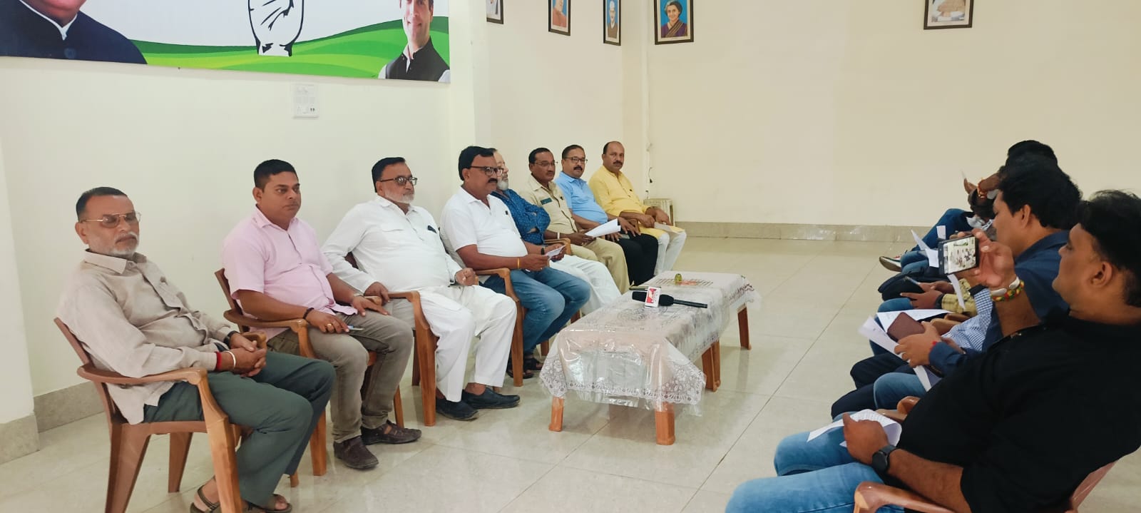 IMG-20240902-WA0018 महिलाओं के लिए असुरक्षित होता जा रहा प्रदेश, बेटी बचाओ बेटी पढ़ाओ का नारा भाजपा सरकार में खोखला साबित हो रहा है।