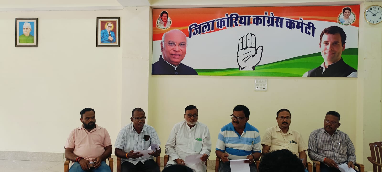 IMG-20240911-WA0007 छत्तीसगढ़ में सीमेंट के बढ़े दामों को लेकर कांग्रेस का प्रेसवार्ता, 12 सितम्बर को महंगाई के खिलाफ प्रदर्शन।