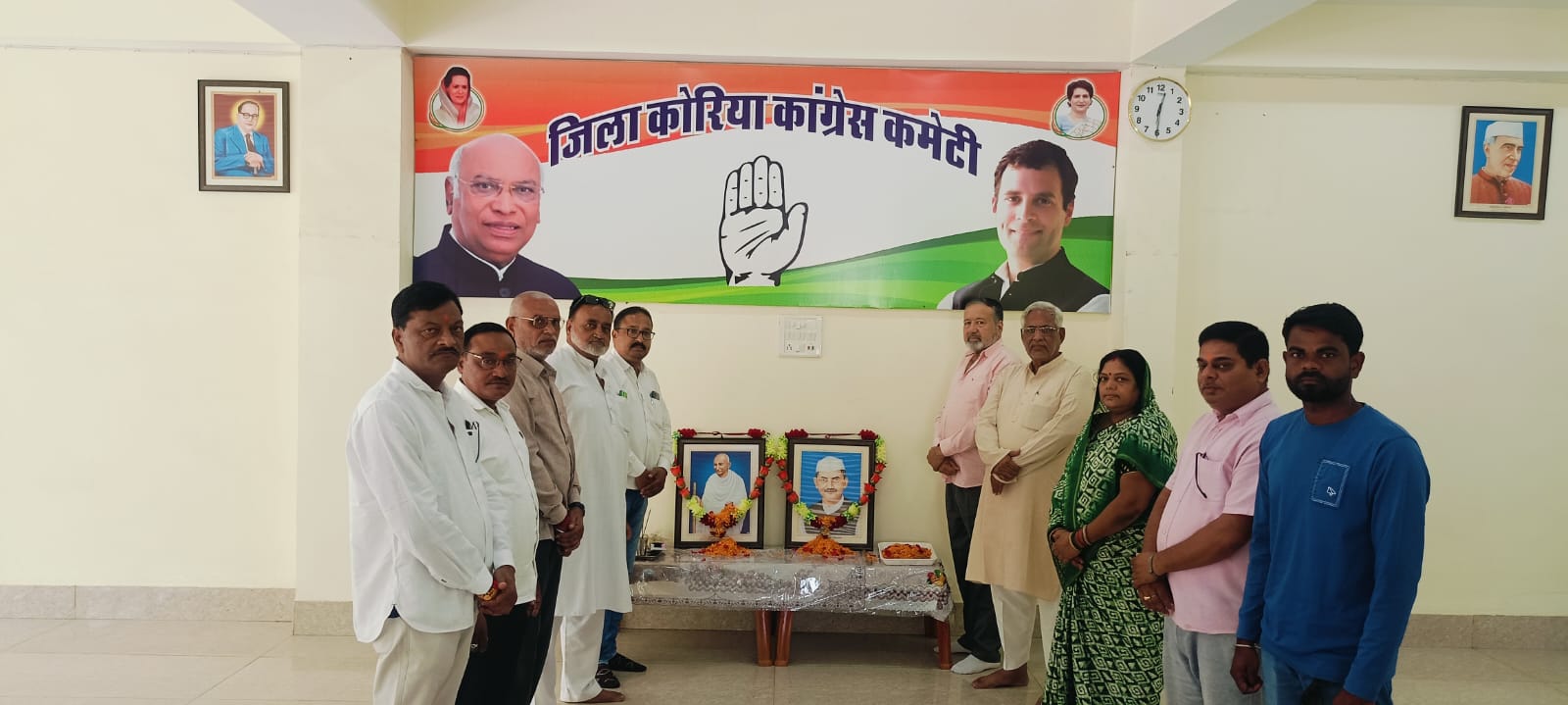 IMG-20241002-WA0019 राष्ट्रपिता महात्मा गांधी जी एवं देश के पूर्व प्रधानमंत्री लाल बहादुर शास्त्री जी की जयंती को विश्व अहिंसा दिवस के रूप में मनाया गया।