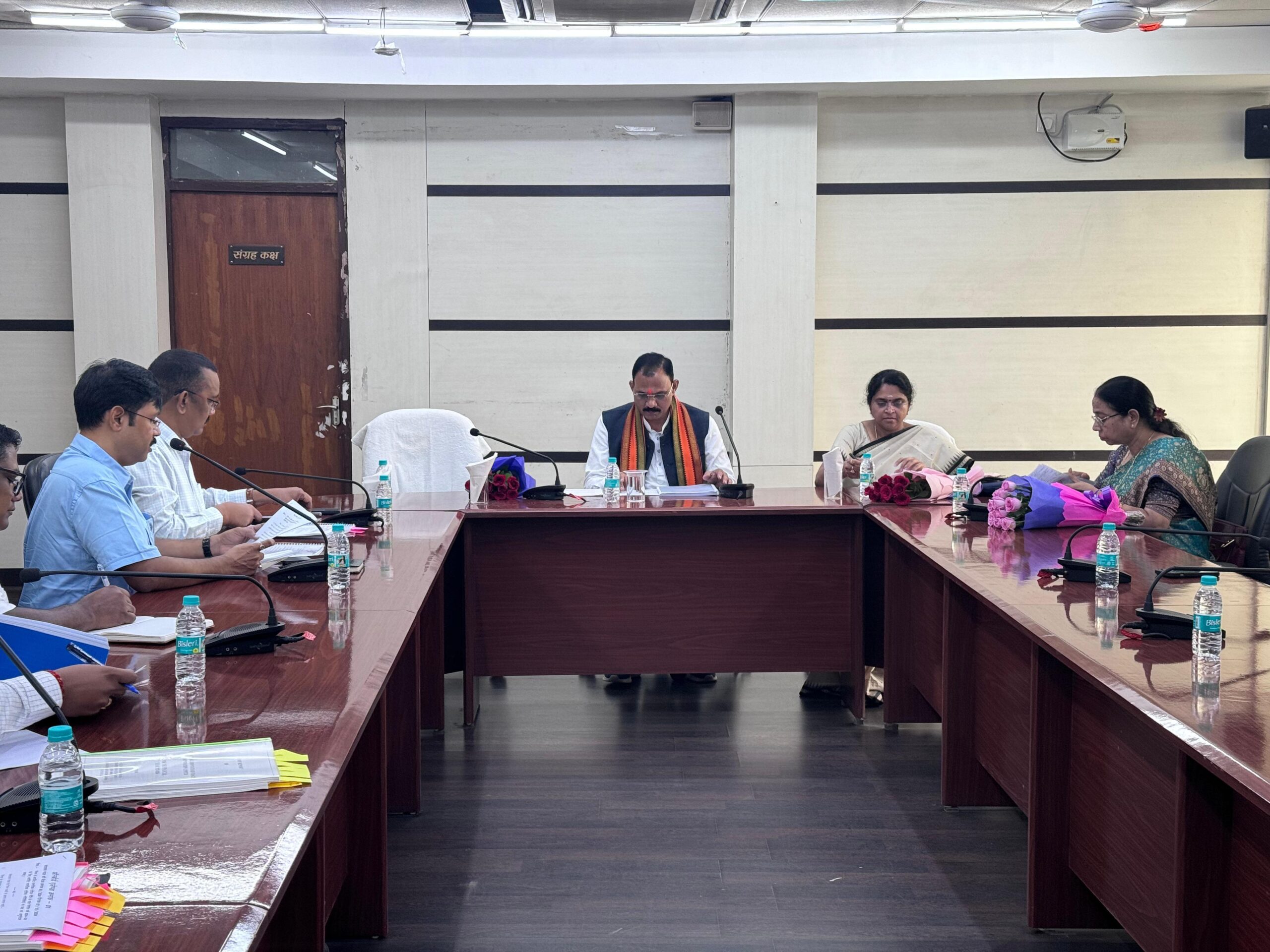 IMG-20241007-WA0002-scaled श्री श्याम बिहारी जायसवाल की अध्यक्षता में छत्तीसगढ़ स्टेट बेवरेजेस कार्पोरेशन के संचालक मंडल की बैठक।