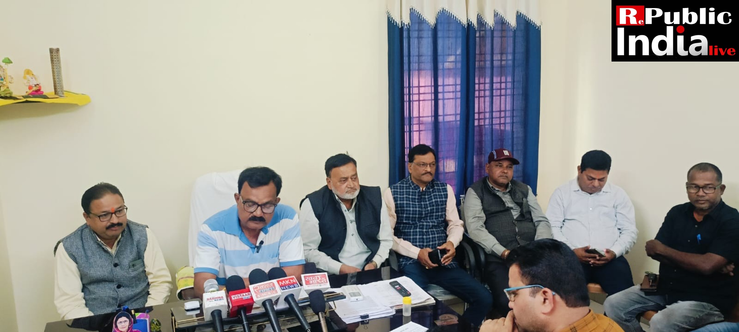 Picsart_24-11-30_23-48-51-552 कांग्रेस ने की जिला स्तरीय पत्रकारवार्ता : धान खरीदी में अव्यवस्था किसानों को हो रही परेशानी।