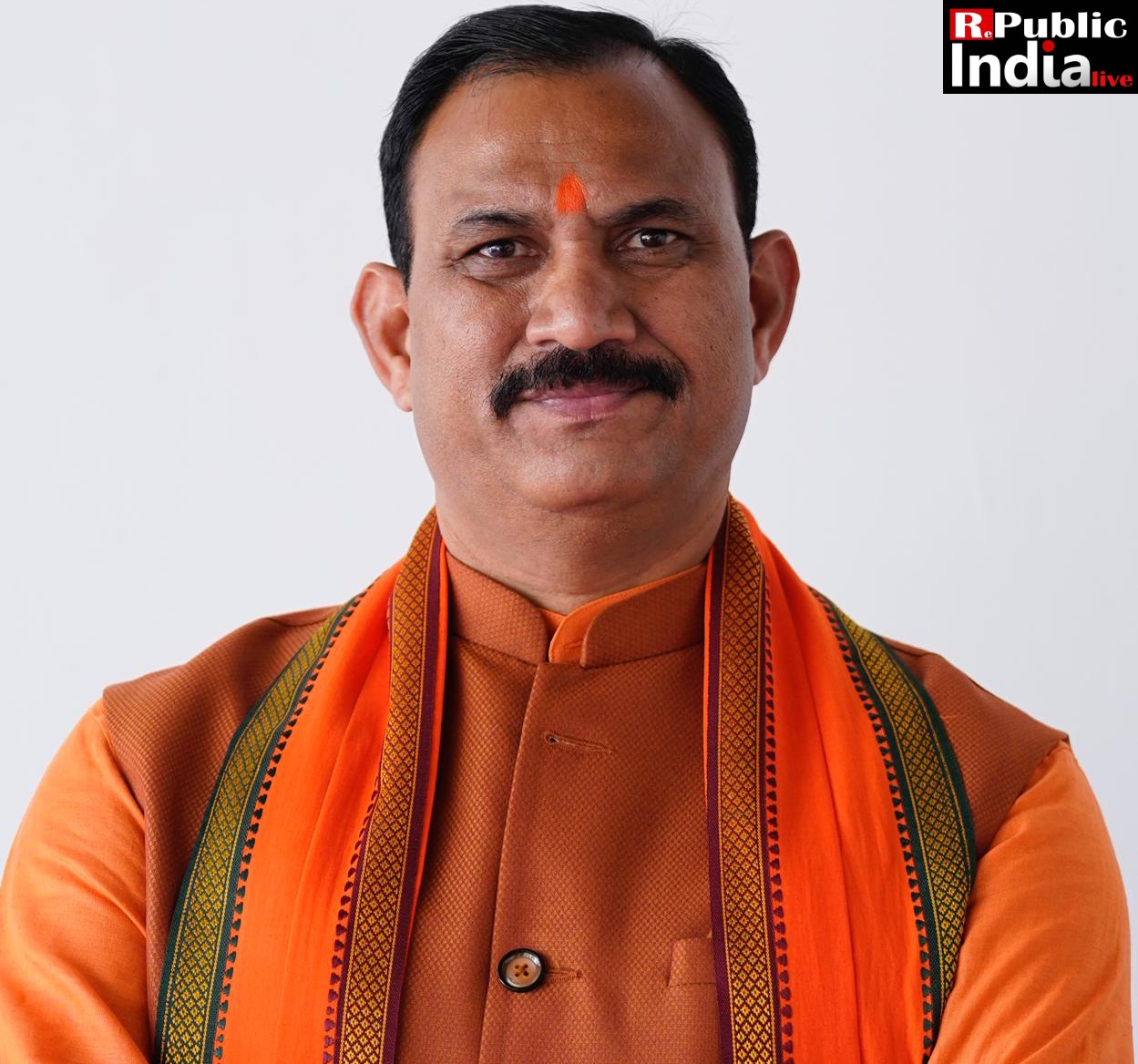 Picsart_24-12-10_21-55-55-347 स्वास्थ्य मंत्री श्री श्याम बिहारी जायसवाल के प्रयासों से M C B जिले में 14 विकास कार्यों के लिए 02 करोड़ रूपए की मिली मंजूरी।