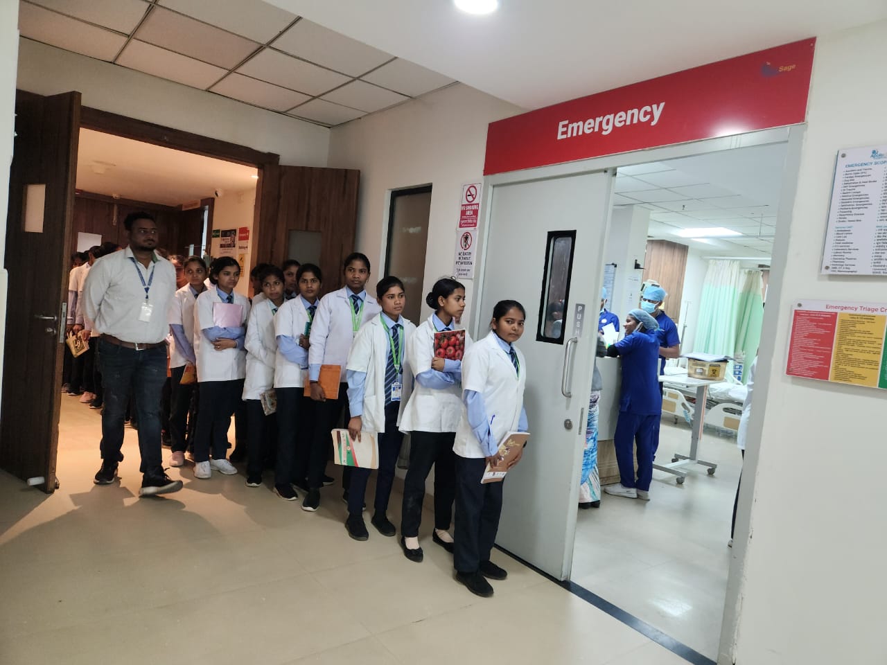 IMG-20250324-WA0008 संकल्प पैरामेडिकल कॉलेज के विद्यार्थियों का भोपाल में शैक्षणिक भ्रमण: एक शिक्षा और अनुभव का संगम"।