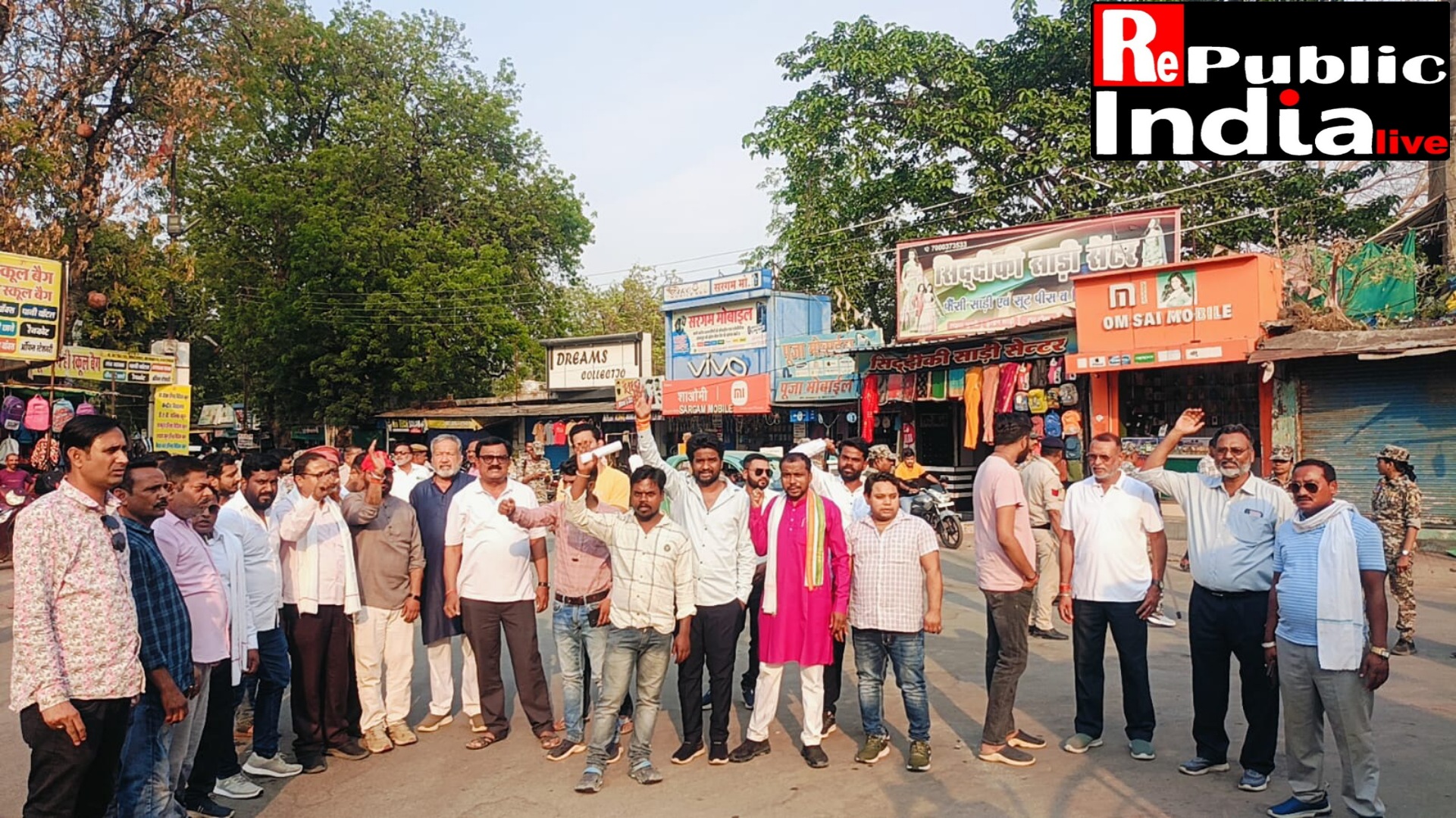 Picsart_25-04-08_23-55-17-319 दुष्कर्म व हत्या मामले में कांग्रेस प्रदर्शन, मुख्यमंत्री का पुतला दहन कर जताया आक्रोश।