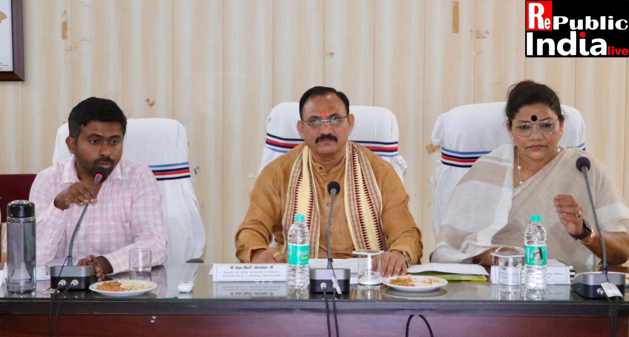 Picsart_25-06-03_07-41-41-819-2 जिला खनिज संस्थान न्यास की शासी परिषद की बैठक संपन्न, स्वास्थ्य मंत्री ने लो वोल्टेज की समस्या को दूर करने विद्युत विभाग को दिये निर्देश।