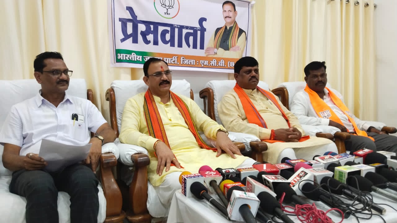 IMG-20250721-WA0004 भ्रष्टाचारियों को बचाने प्रदेश की जनता को परेशान किया जा रहा है इसे कहते है चोरी ऊपर से सीना जोरी।