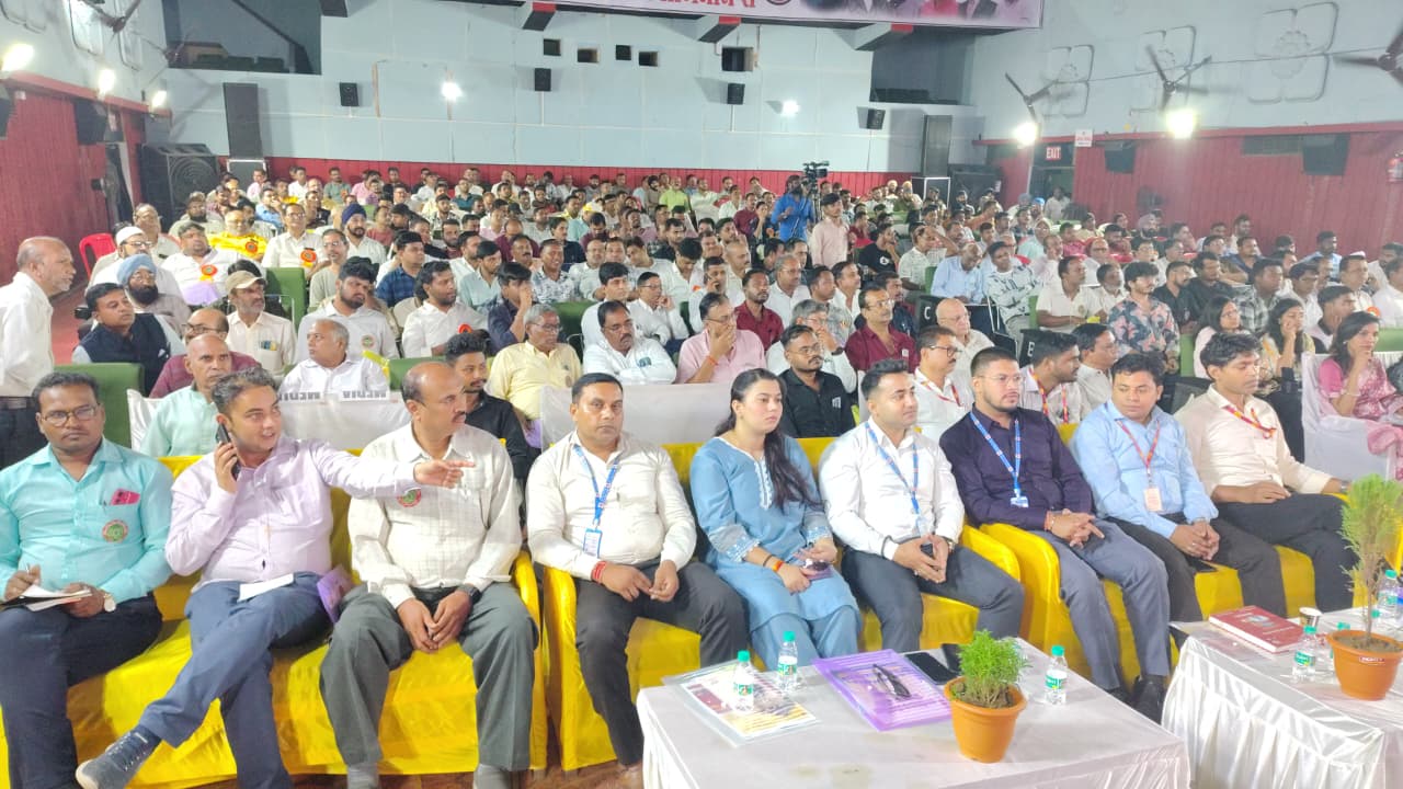 IMG-20250915-WA0011 मनेंद्रगढ़ में उद्योग–बैंकर्स संवाद कार्यशाला सम्पन्न, जिले के औद्योगिक विकास को नई दिशा देने का संकल्प।