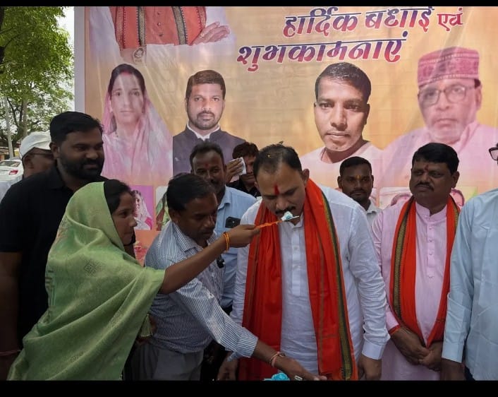 IMG-20251003-WA0005 प्रदेश के स्वास्थ्य मंत्री श्याम बिहारी जायसवाल का जन्मोत्सव धूमधाम से मना।