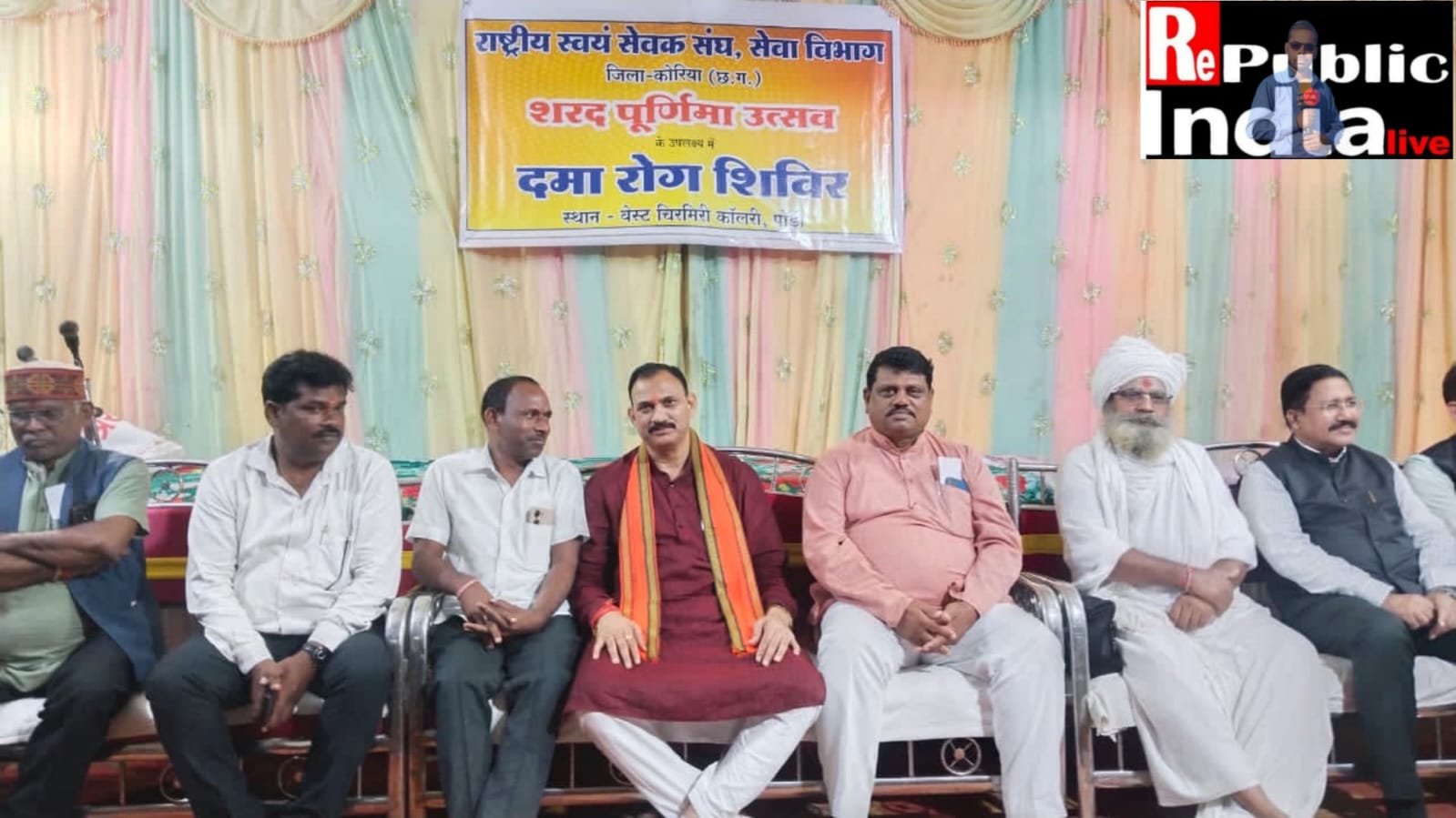 IMG-20251008-WA0005 हजारों लोगों ने लिया अमृत वर्षा के औषधीय गुणों का लाभ, श्वास से जुड़ी असाध्य बीमारियों की दवा का खीर में हुआ वितरण।