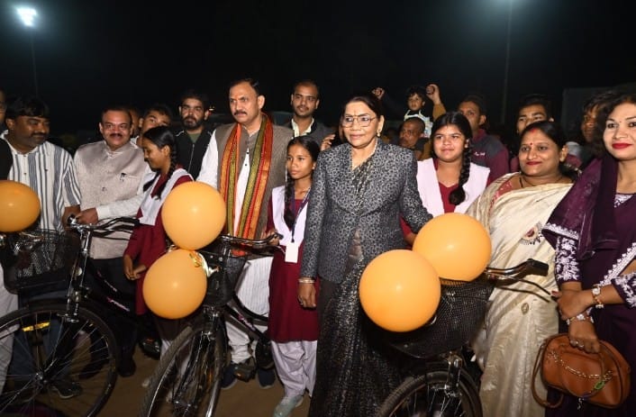 IMG-20251105-WA0005 जनशक्ति, संस्कृति और विकास का संगम: रजत जयंती राज्योत्सव का भव्य समापन।                                                     