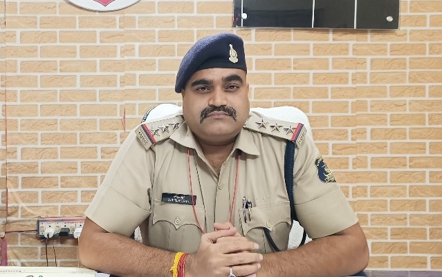 Screenshot_20251109_224516 नशीली दवाओं के अवैध कारोबार पर पुलिस की संयुक्त कार्रवाई एक आरोपी गिरफ्तार, नशीले इंजेक्शन जप्त ।