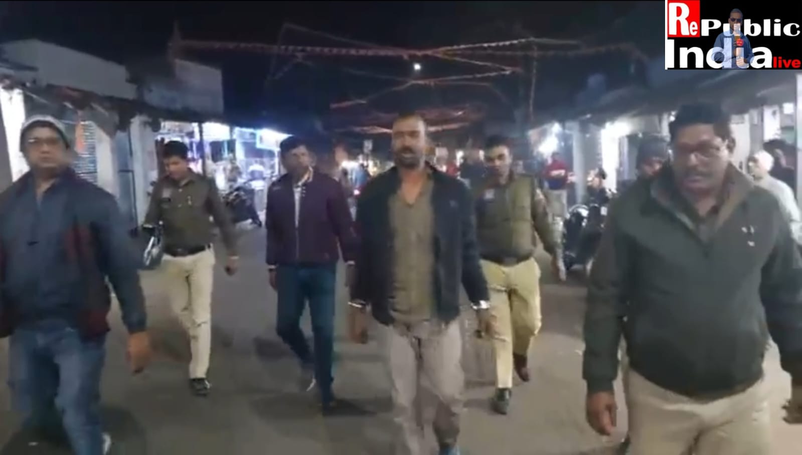 IMG-20251204-WA0013 गुण्डागर्दी कर आतंक मचाने वाले गुण्डा बदमाश को गिरफ्तार कर जेल भेजा गया ।