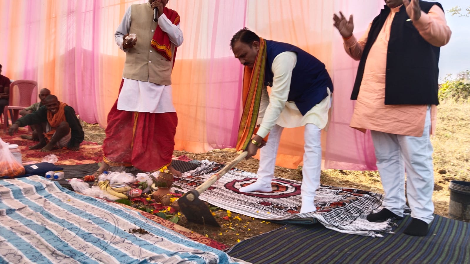 IMG-20251207-WA0023 रतनपुर में 426.40 करोड़ की अंजनी जलाशय नहर विस्तारीकरण कार्य का भूमिपूजन, स्वास्थ्य मंत्री श्याम बिहारी जायसवाल ने की शिलान्यास ।