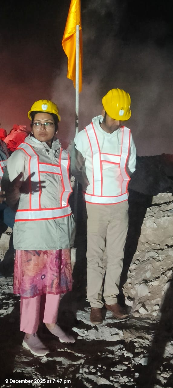 IMG-20251210-WA0023 चिरमिरी secl खदान क्षेत्र की सुरक्षा व्यवस्था की पुलिस कप्तान द्वारा की गई समीक्षा।