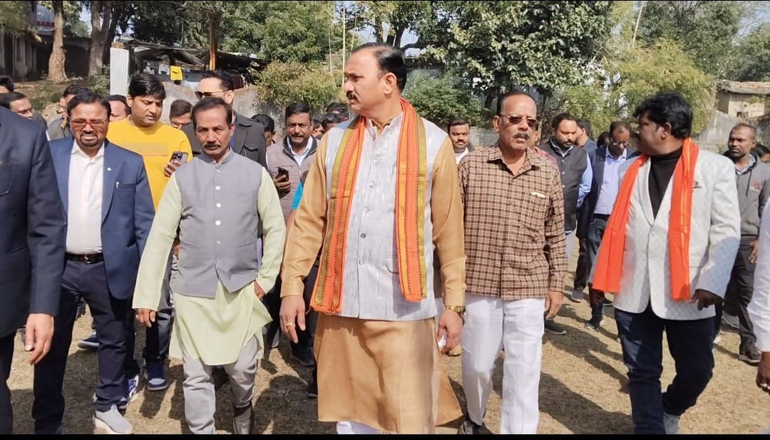 IMG-20251221-WA0004 क्षेत्र का तेजी से हो रहा विकास, चिरमिरी को मिलेगी नालंदा परिसर लाइब्रेरी की सौगात, 250 सीटों की आधुनिक लाइब्रेरी से प्रतियोगी परीक्षाओं की तैयारी अब शहर में ।