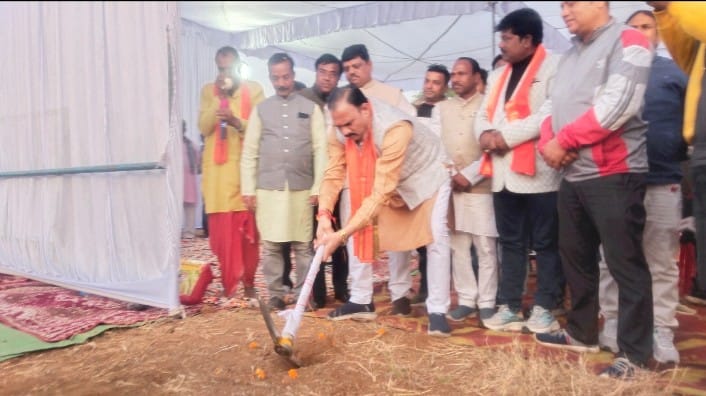 IMG-20251222-WA0016 कोरिया कॉलरी को 1.21 करोड़ की बड़ी सौगात: बनेगा नवीन शासकीय उच्चतर माध्यमिक विद्यालय।