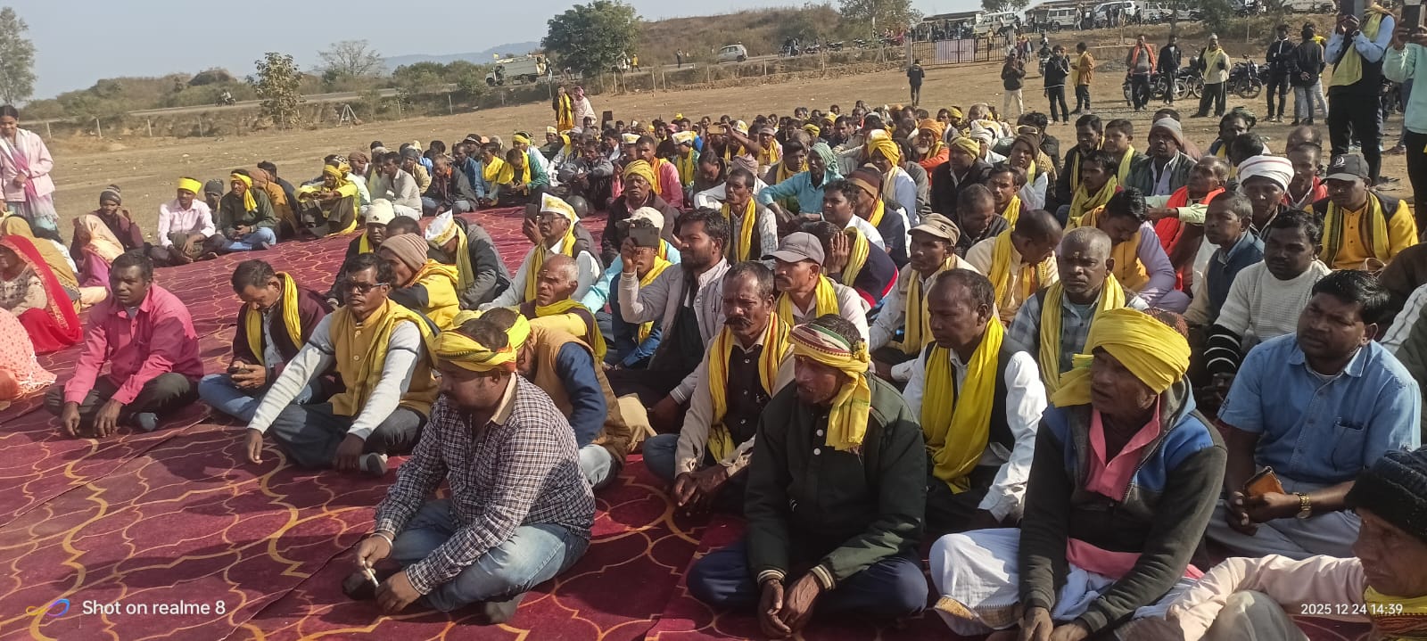 IMG-20251225-WA0029 पेशा कानून दिवस पर गोंडवाना गणतंत्र पार्टी के द्वारा कलेक्टर कार्यालय के समीप किया गया धरना प्रदर्शन ।