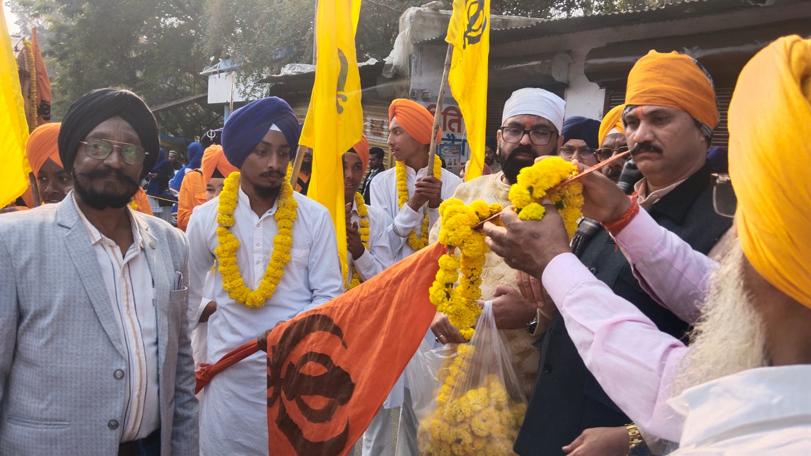 IMG-20260102-WA0048 चिरमिरी में पावन नगर कीर्तन का भव्य आयोजन, स्वास्थ्य मंत्री श्याम बिहारी जायसवाल हुए शामिल।