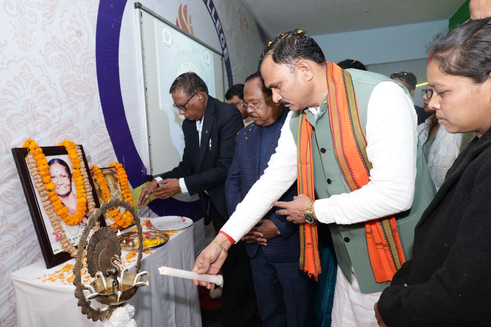 IMG-20260106-WA0022 नर्सिंग शिक्षा को सशक्त करने की पहल, सरभोका में आयोजित हुआ पुस्तक विमोचन कार्यक्रम ।