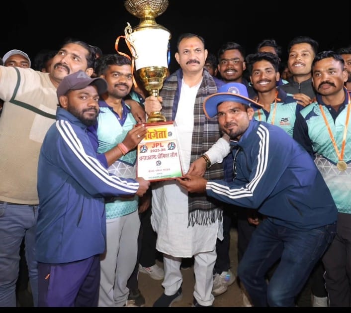 IMG-20260113-WA0004 झगराखाण्ड में हुआ वार्डों का महासंग्राम, वार्ड क्रमांक 11 ने जीता क्रिकेट प्रतियोगिता का खिताब।