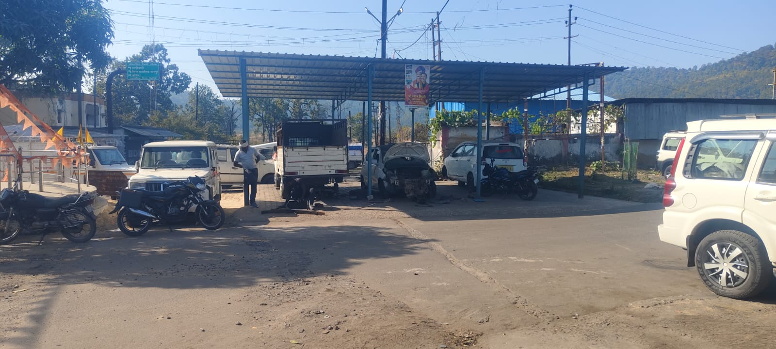 IMG-20260114-WA0002 क्या नगर पालिक निगम चिरमिरी अपना निर्माण कार्य का देखरेख नहीं कर पा रहा ?