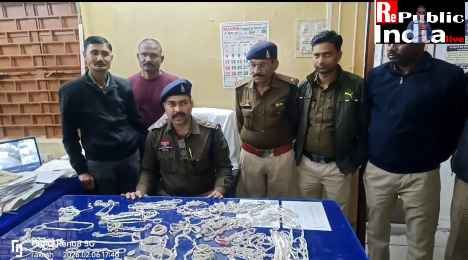 IMG-20260207-WA0001 नवीन पोड़ी थाना प्रभारी विवेक पतले के द्वारा 18 लख रुपए के चांदी के जेवर किया जप्त ।