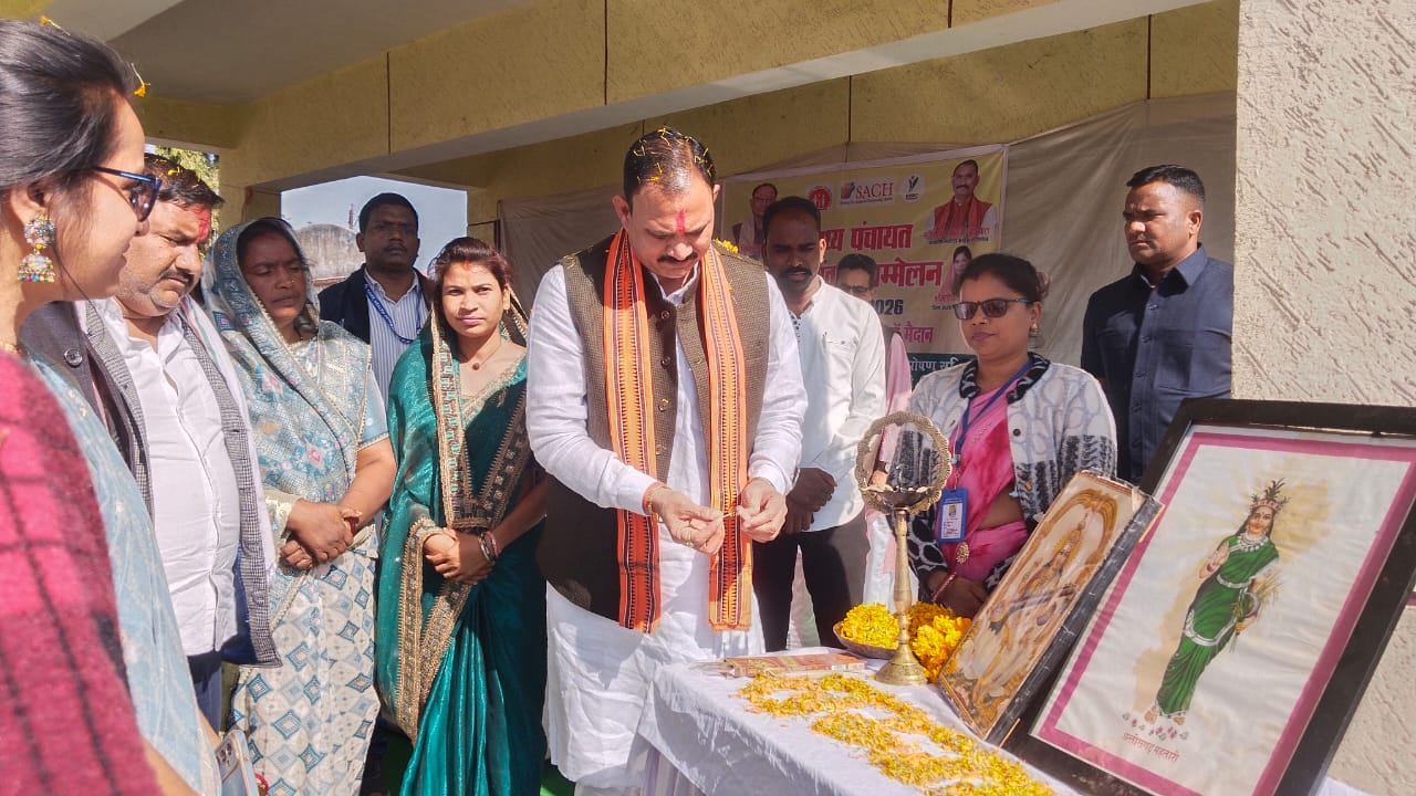 IMG-20260211-WA0004 खड़गवां जनपद ग्राउंड में मितानिन सम्मेलन संपन्न, स्वास्थ्य मंत्री श्याम बिहारी जायसवाल ने किया शुभारंभ।