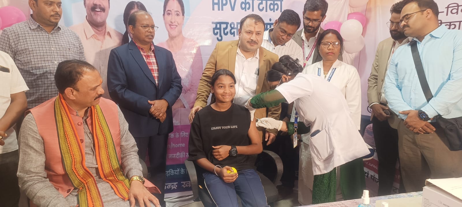 IMG-20260228-WA0010 खड़गवां से प्रदेश स्तरीय एचपीवी टीकाकरण अभियान का भव्य शुभारंभ।
