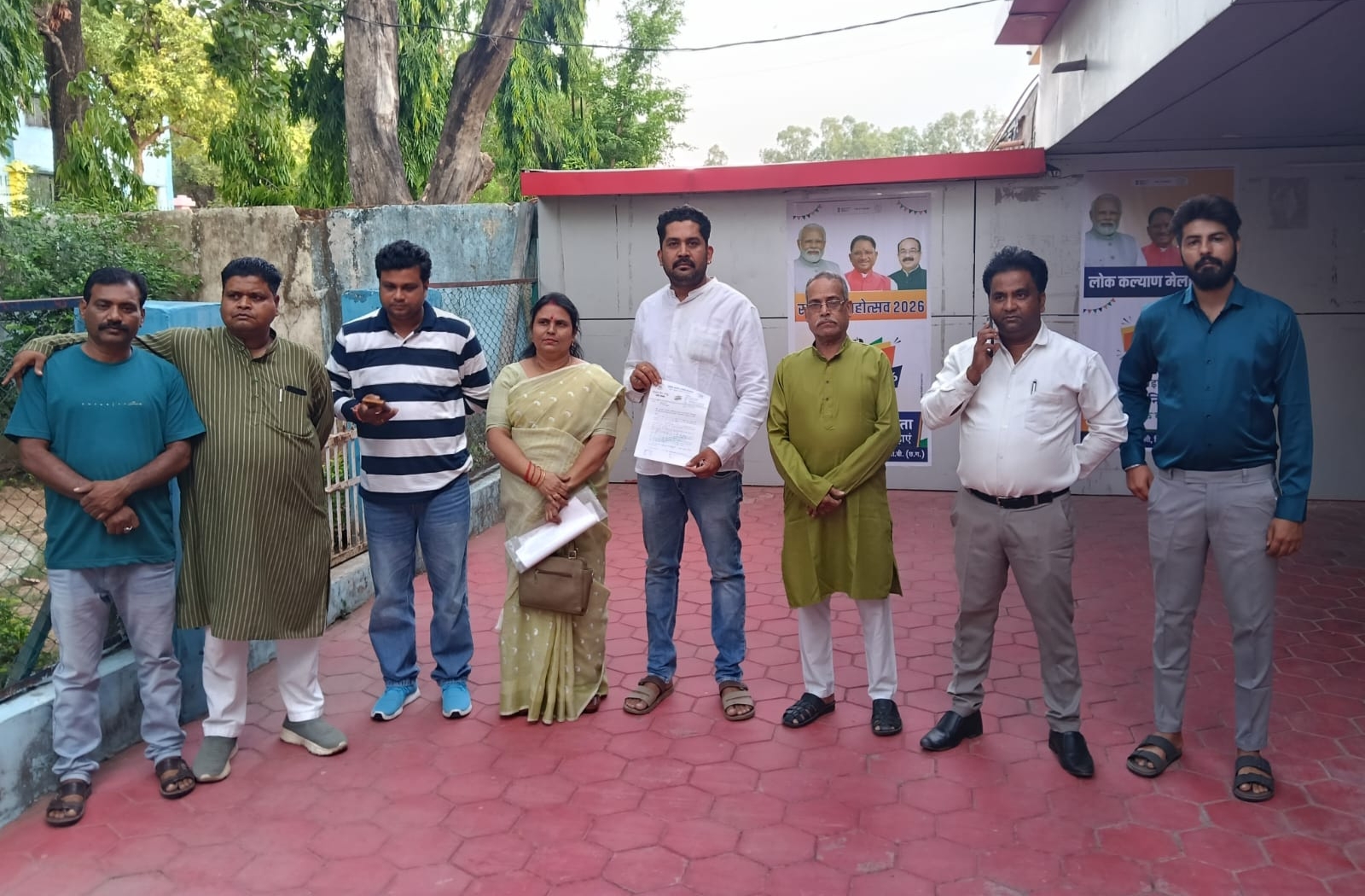 IMG-20260623-WA0021 जनसमस्याओं और कर्मचारियों के वेतन भुगतान को लेकर कांग्रेस पार्षद दल ने आयुक्त को सौंपा ज्ञापन।
