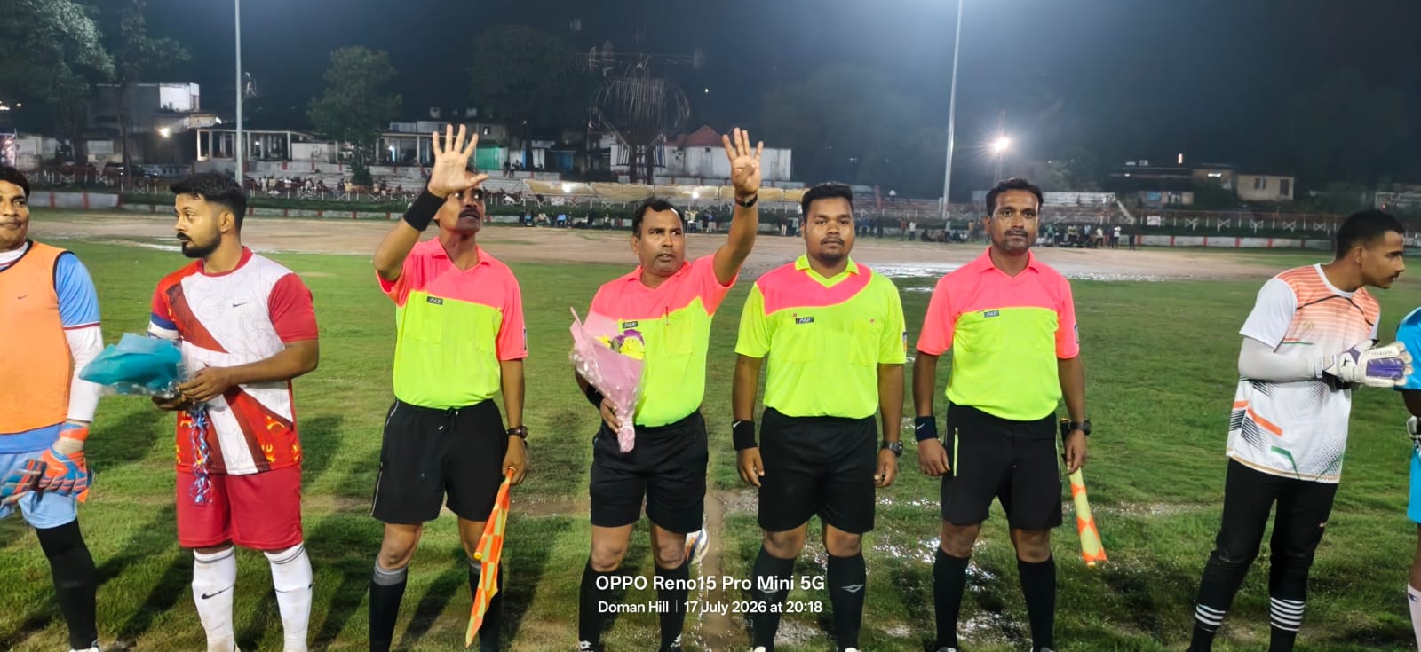 IMG-20260718-WA0017 अंतर जिला विधायक कप रात्रिकालीन फुटबॉल प्रतियोगिता में रोमांच चरम पर, 17 टीमों के बीच खिताबी जंग।
