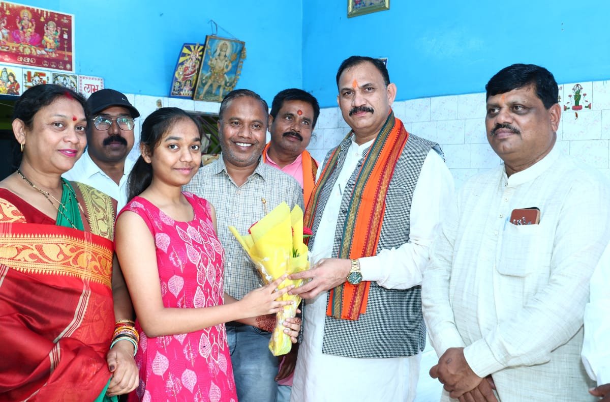 IMG-20260726-WA0010 मनेंद्रगढ़ विधानसभा के 6 विद्यार्थियों ने नीट में लहराया परचम, एमबीबीएस में मिलेगा प्रवेश।   